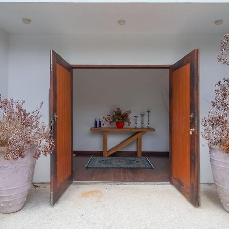 Villa Nambung Selong Belanak Buitenkant foto